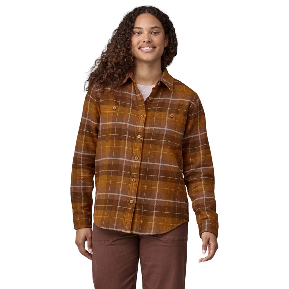 Patagonia Women’s Fjord Flannel size medium